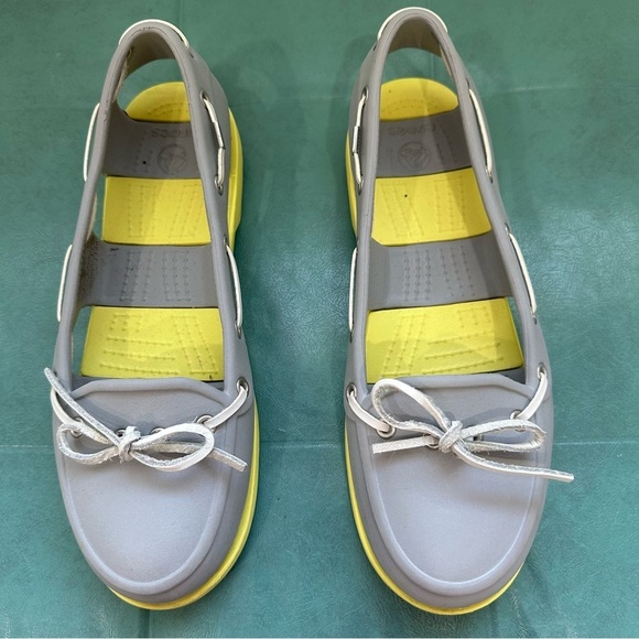 CROCS Shoes - Crocs Slip On Boat Shoe Loafer Gray Yellow SZ 8 Beach Wear Summer GUC